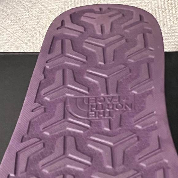 THE NORTH FACE PRE-LOVED AUTHENTIC YOUTH BASE CAMP LITTLE GIRL SLIDE III - Picture 14 of 17